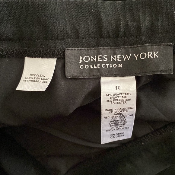 JONES NEW YORK COLLECTION black crepe lined dress pants size 10 - Picture 3 of 3